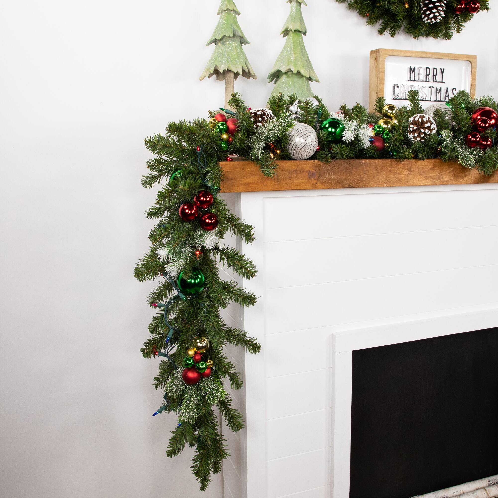 9ft. Pre-Lit Canadian Pine Christmas Garland